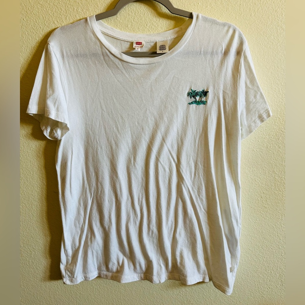 Levi’s women’s T-shirt